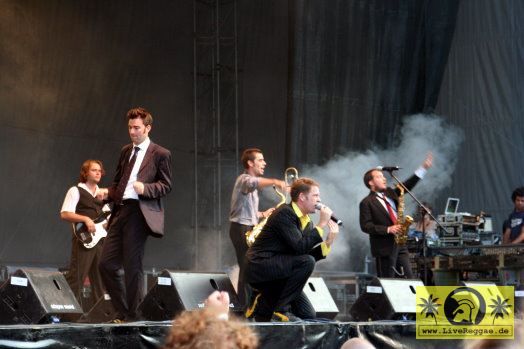 Yellow Umbrella (D) Back To The Roots Festival - Elbufer, Dresden 16. Juli 2005 (13).jpg